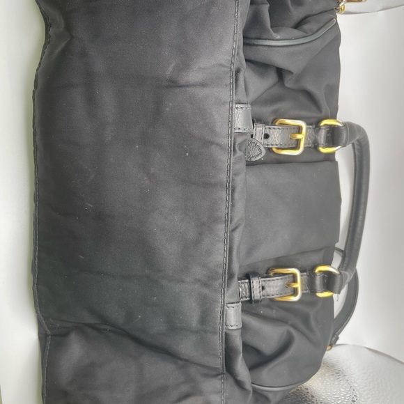 Prada Nylon and leather bag with gold hardware and removable strap - Picture 13 of 14